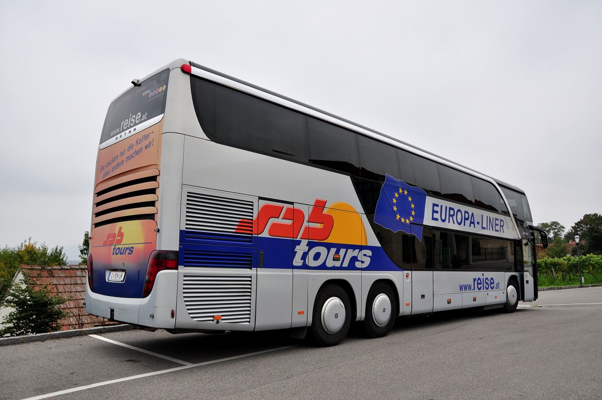 Setra 431 DT von SAB Reisen aus �sterreich am 11.10.2014 in Krems.