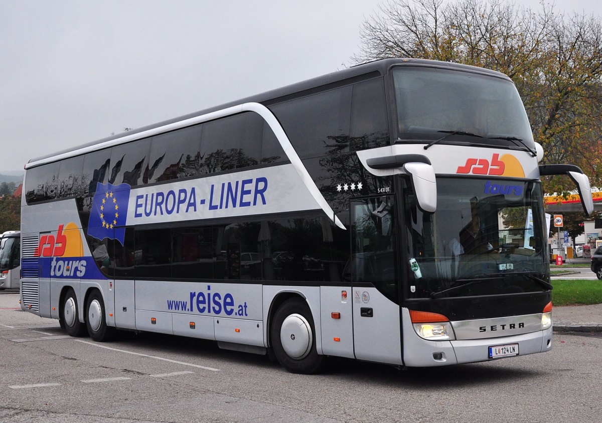 Setra 431 DT von SAB Reisen aus �sterreich am 11.10.2014 in Krems.
