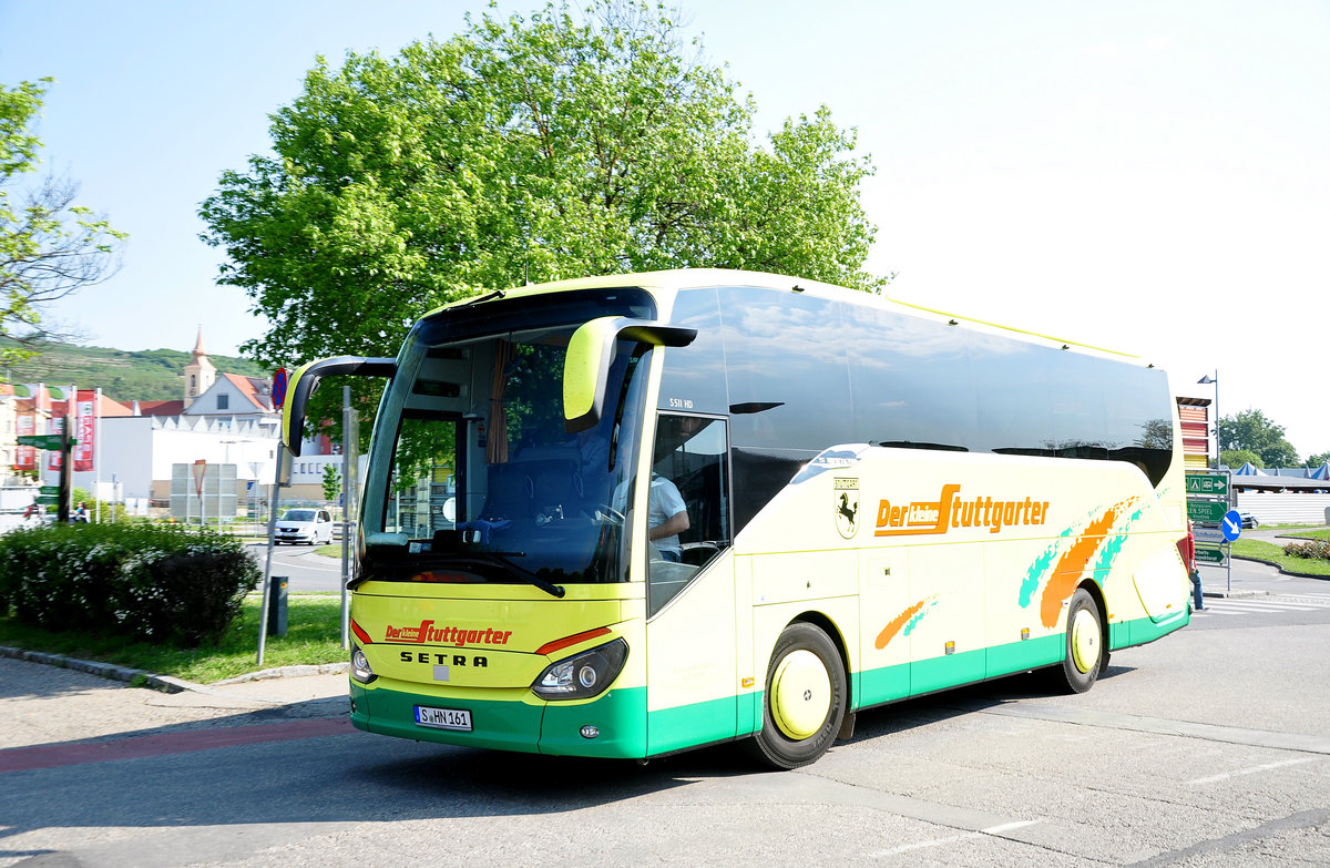 Setra 511 HD von  der kleine Stuttgarter  in Krems gesehen.