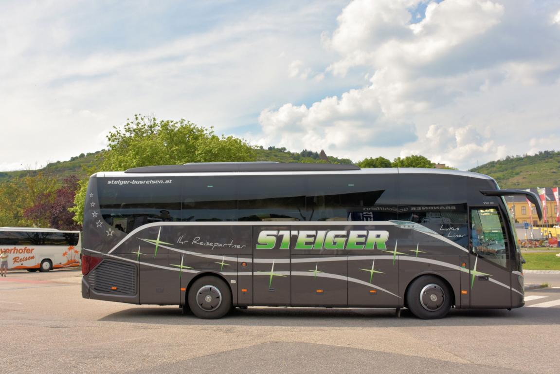 Setra 511 HD von STEIGER Busreisen aus sterreich im Mai 2018 in Krems.