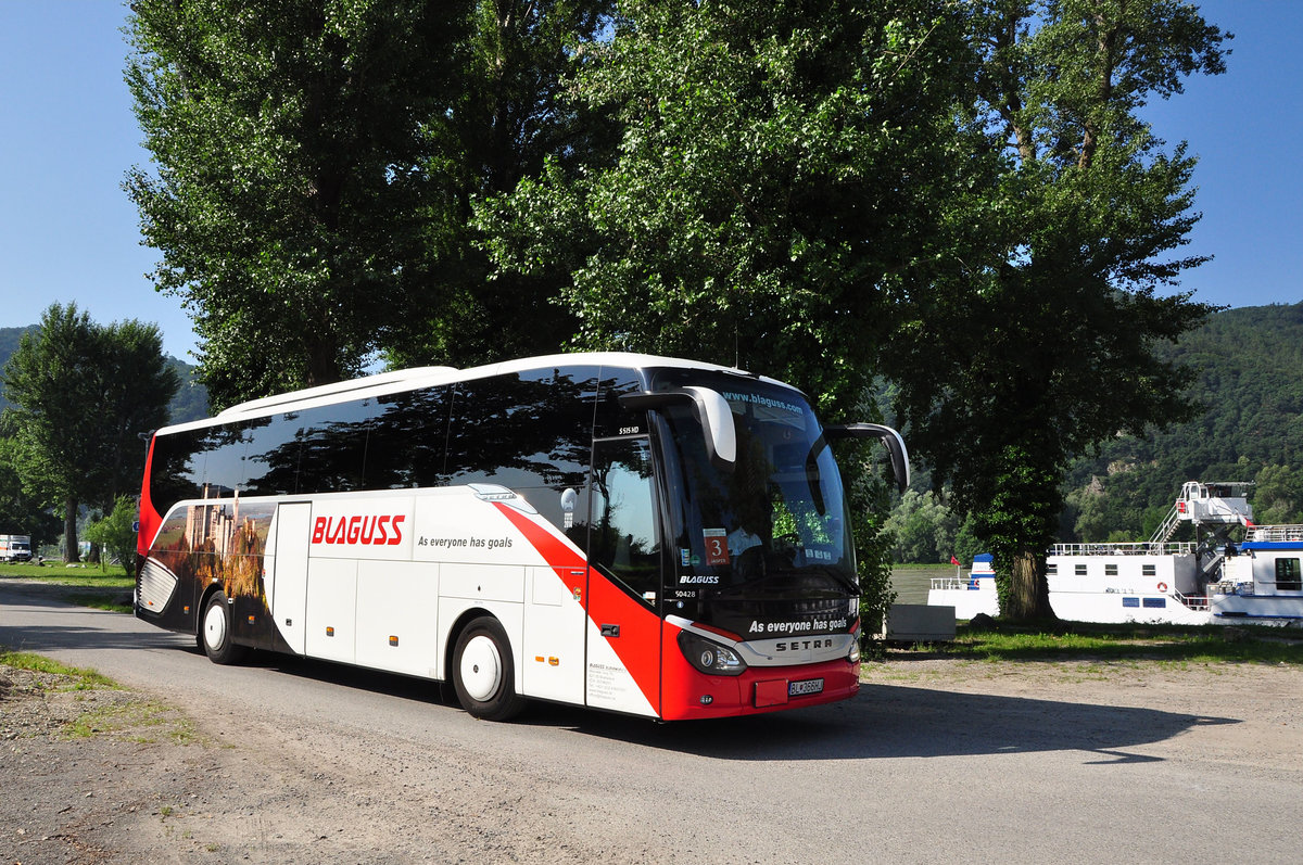Setra 515 HD von Blaguss aus der Slowakei in D�rnstein bei Krems gesehen.