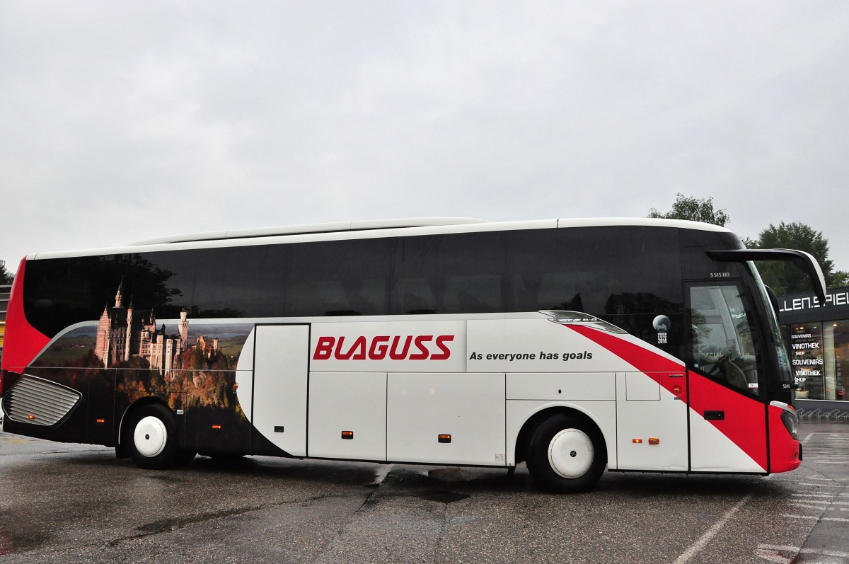 Setra 515 HD von Blaguss Slowakei am 23.5.2015 in Krems.