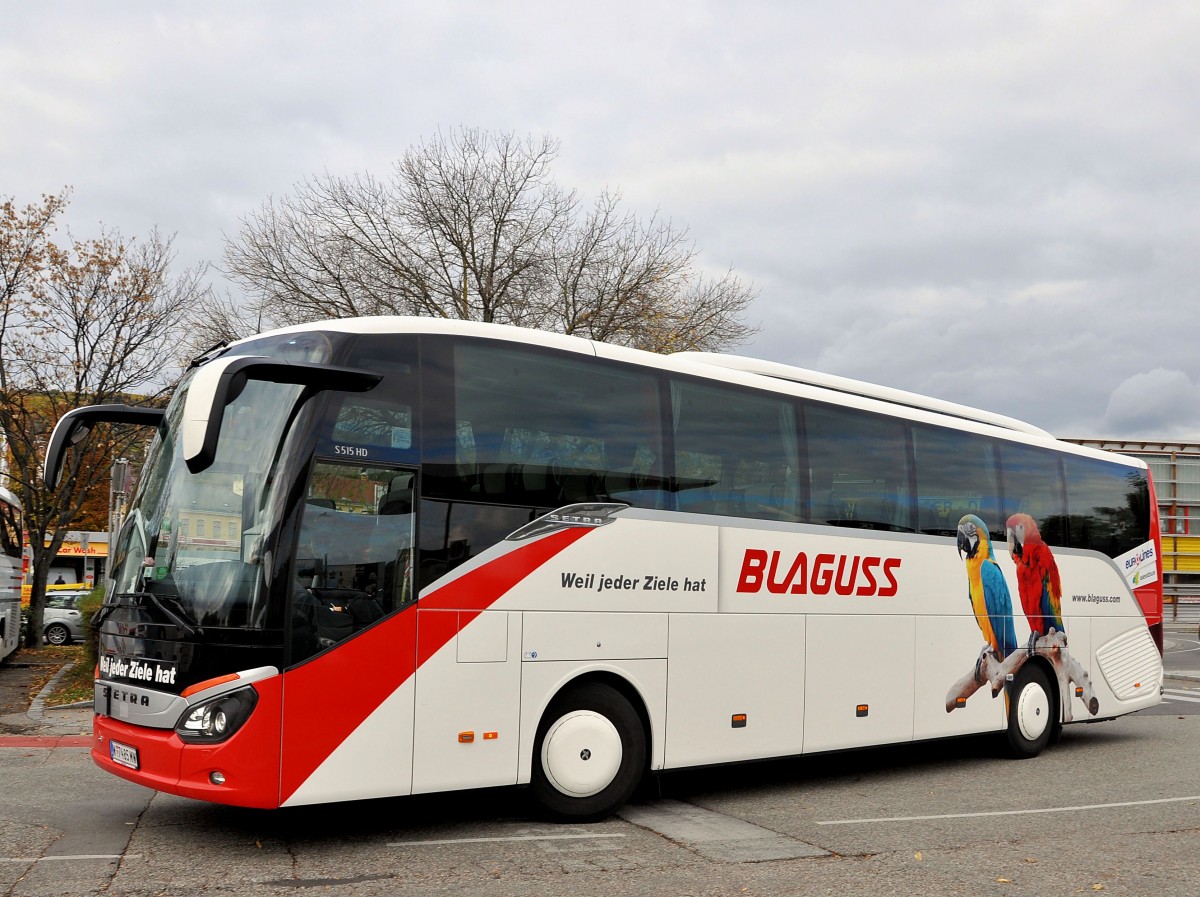 Setra 515 HD von Blaguss Wien im Oktober 2013 in Krems.