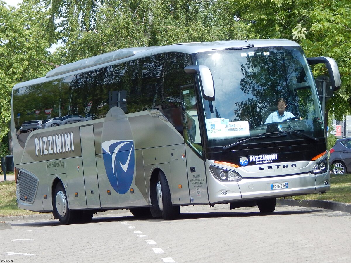 Setra 515 HD von Pizzinini aus Italien in Waren.