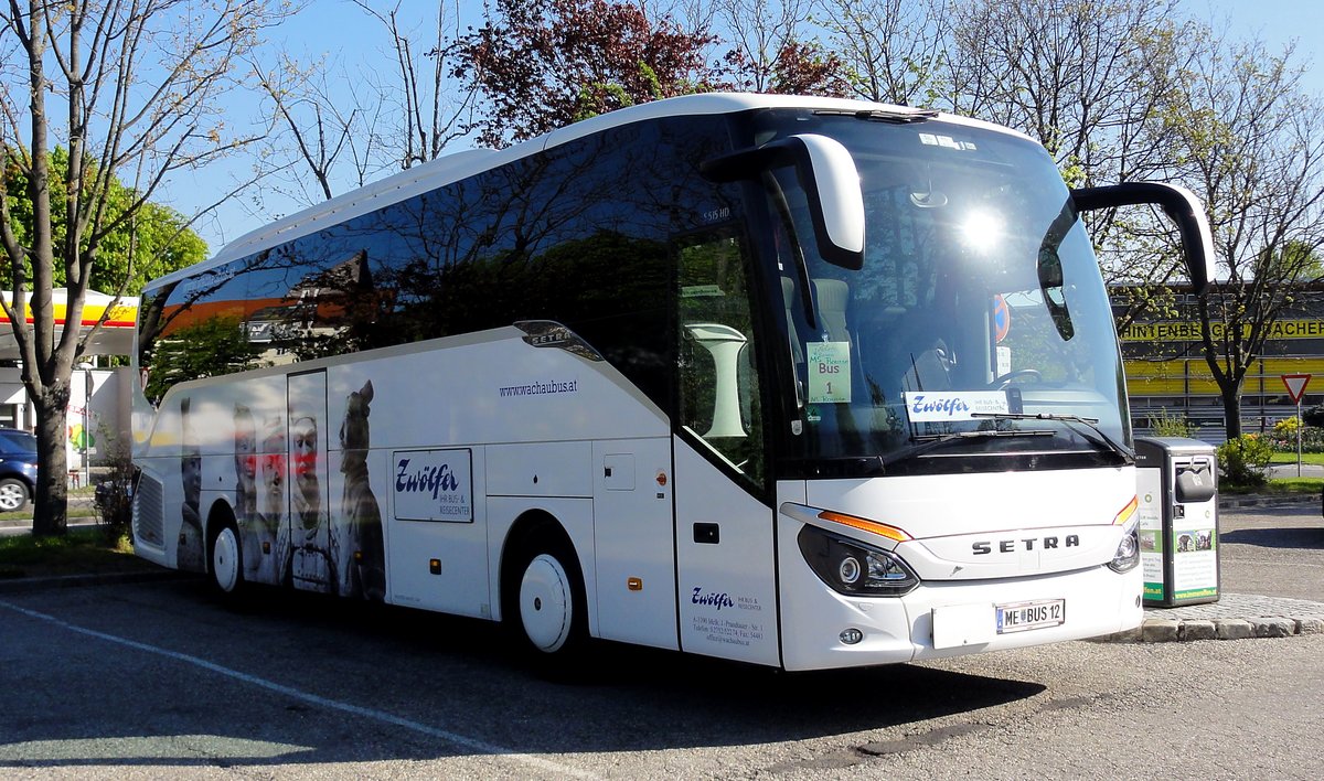 Setra 515 HD  Wachaubus  von Zw�lfer Reisen aus Nieder�sterreich in Krems.