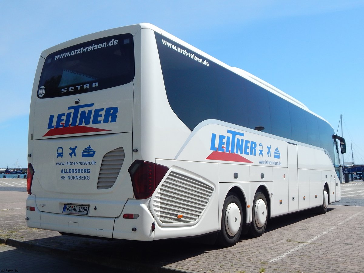 Setra 516 HD von Arzt aus Deutschland im Stadthafen Sassnitz.