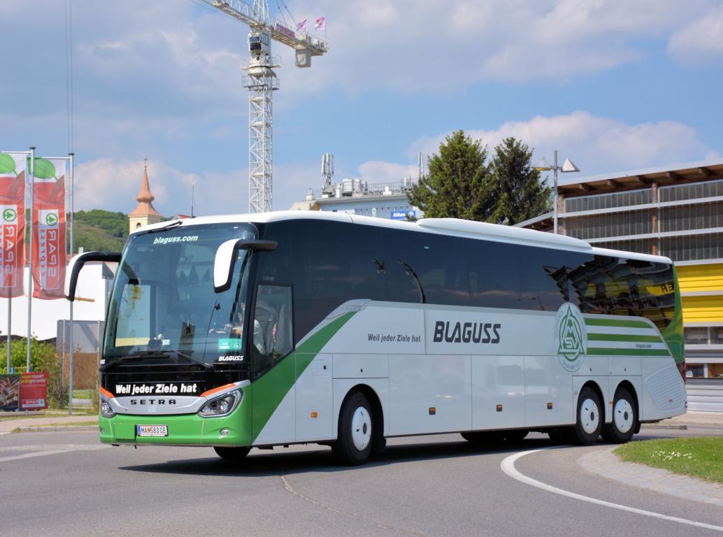 Setra 516 HD von Blaguss Reisen aus �sterreich in Krems.