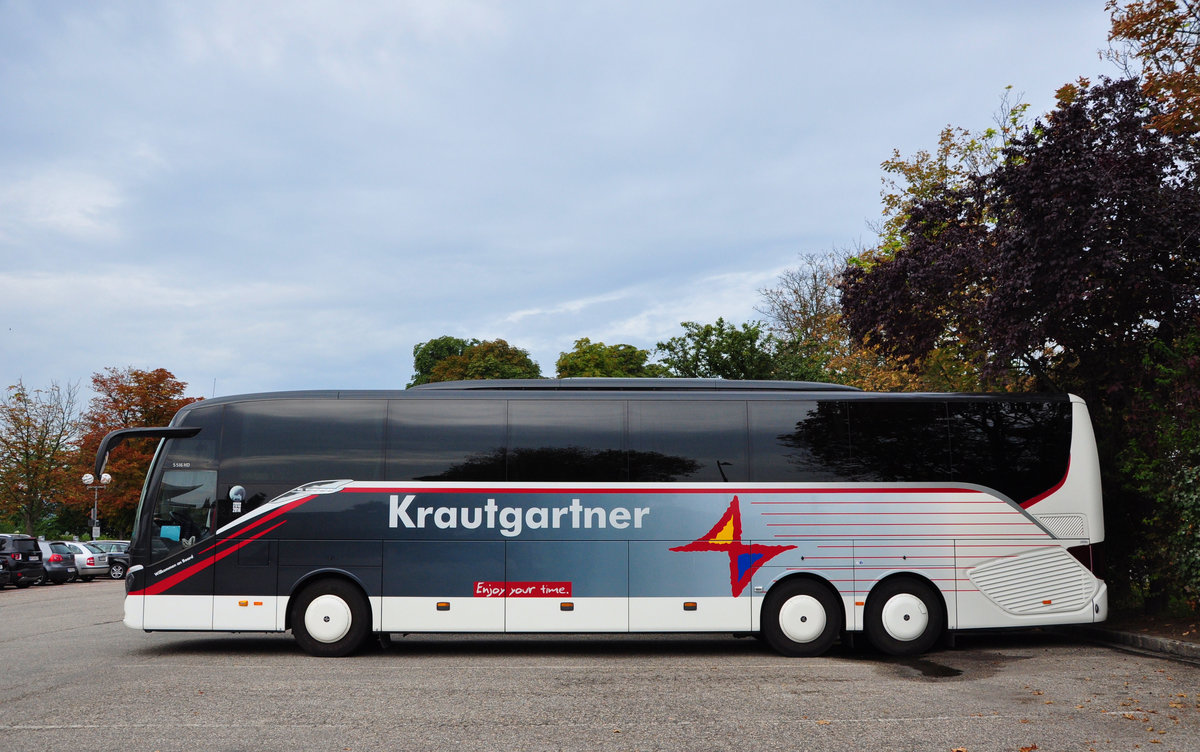 Setra 516 HD von Krautgartner Reisen aus �sterreich in Krems gesehen.