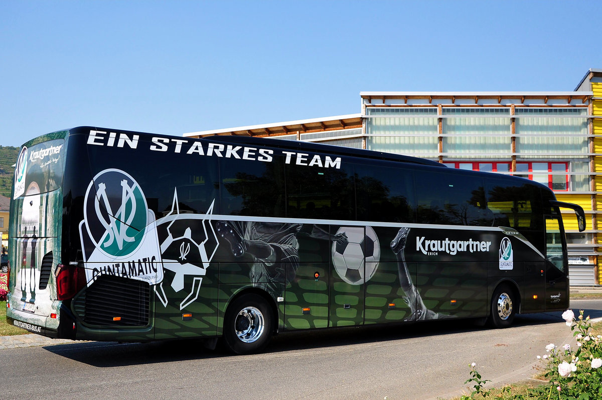 Setra 516 HD von Krautgartner Reisen aus �sterreich in Krems.