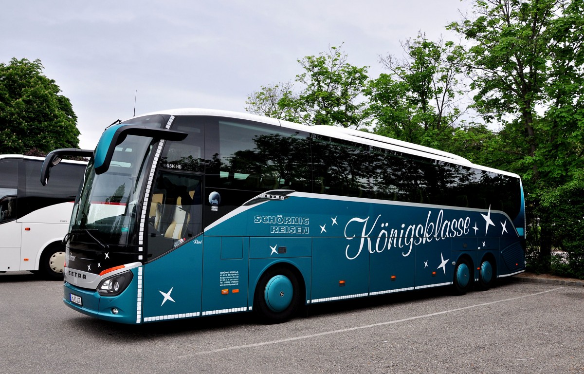 Setra 516 HD von Sch�rnig Reisen aus der BRD am 19.5.2015 in Krems.