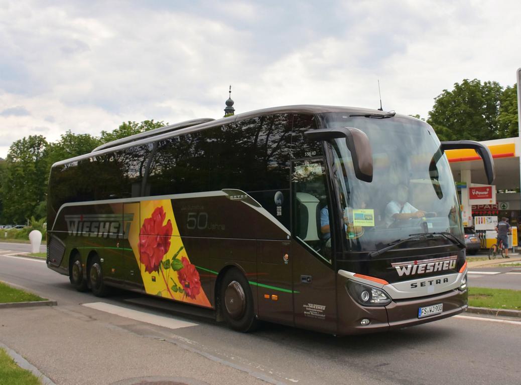 Setra 516 HD von WIESHEU Reisen aus DE 2018 in Krems gesehen.