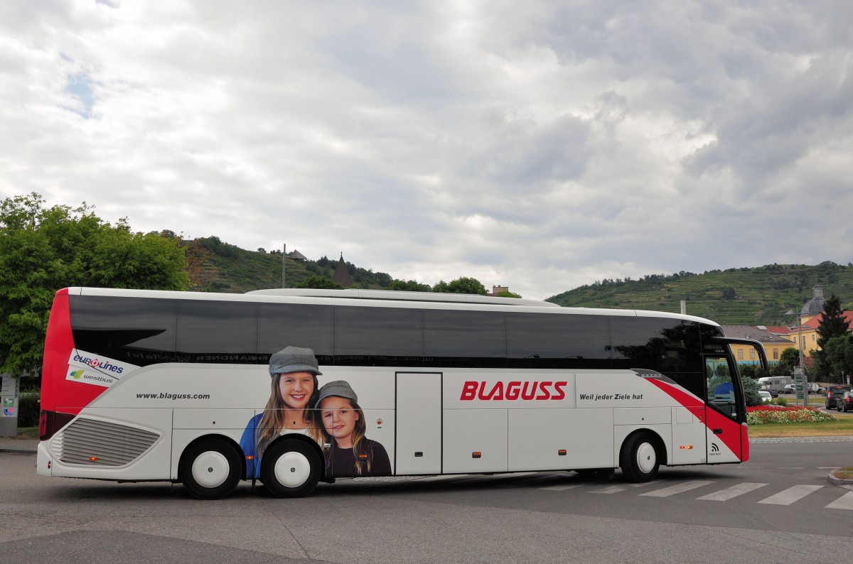 Setra 517 HD von Blaguss Reisen aus Wien im Juni 2015 in Krems.