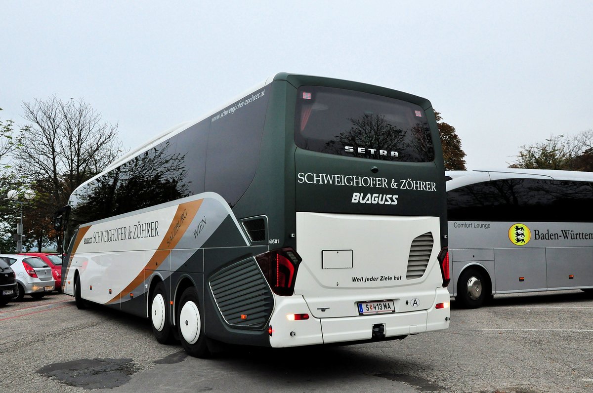 Setra 517 HD von Blaguss Reisen (ex Schweighofer & Z�hrer) aus Salzburg in Krems gesehen.
