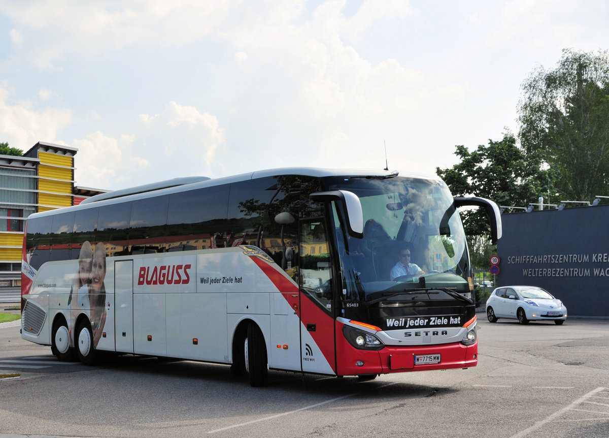 Setra 517 HD von Blaguss Reisen aus �sterreich in Krems gesehen.
