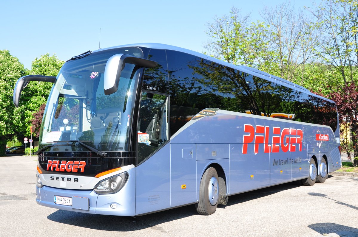 Setra 517 HD von Pfleger Reisen aus Nieder�sterreich in Krems.
