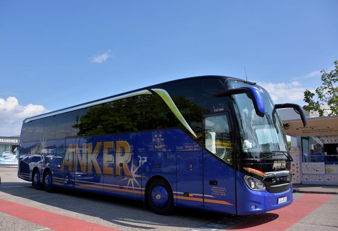 Setra 517 HDH von ANKER Reisen aus der BRD in Krems.