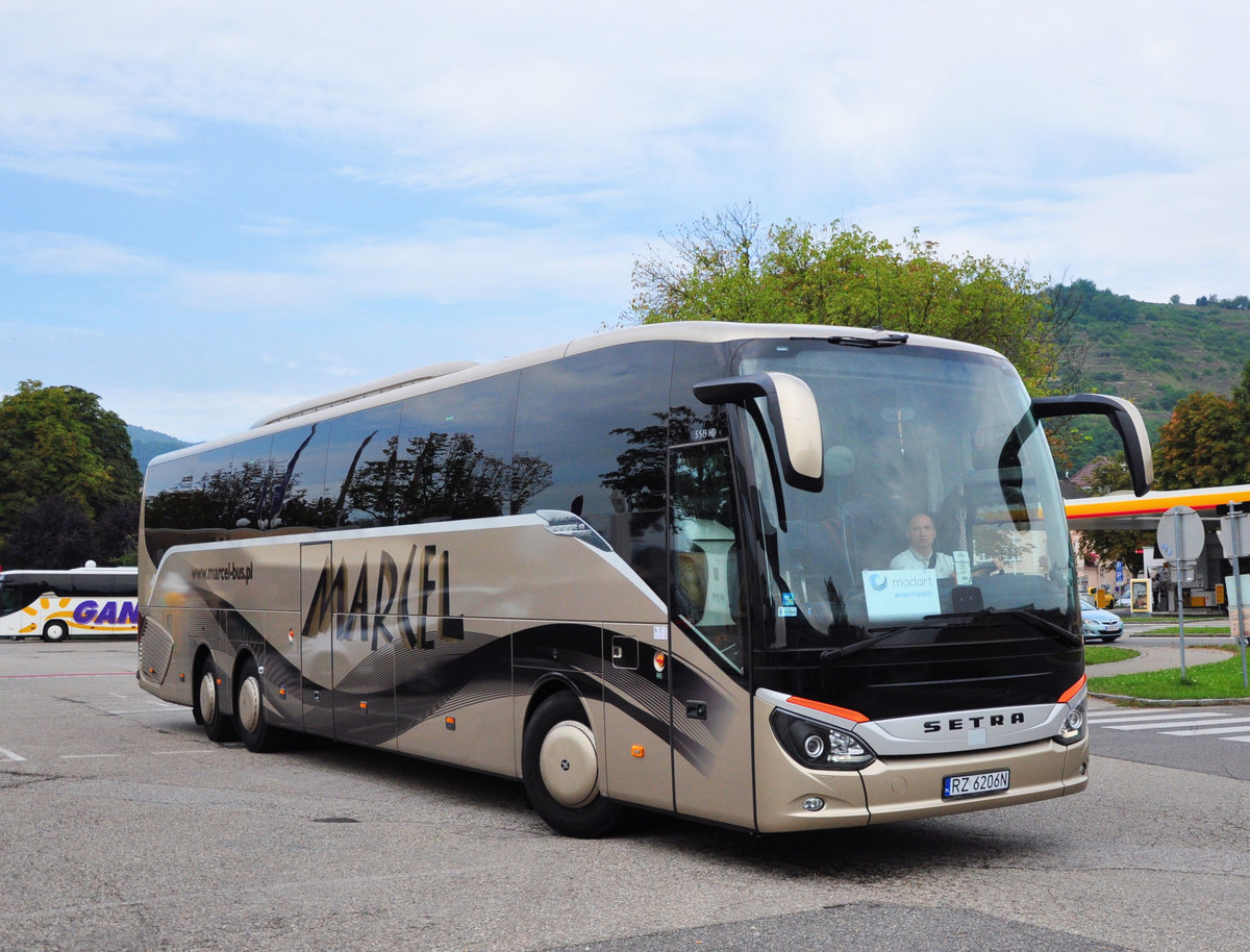 Setra 519 HD von Marcel Bus.PL in Krems gesehen.