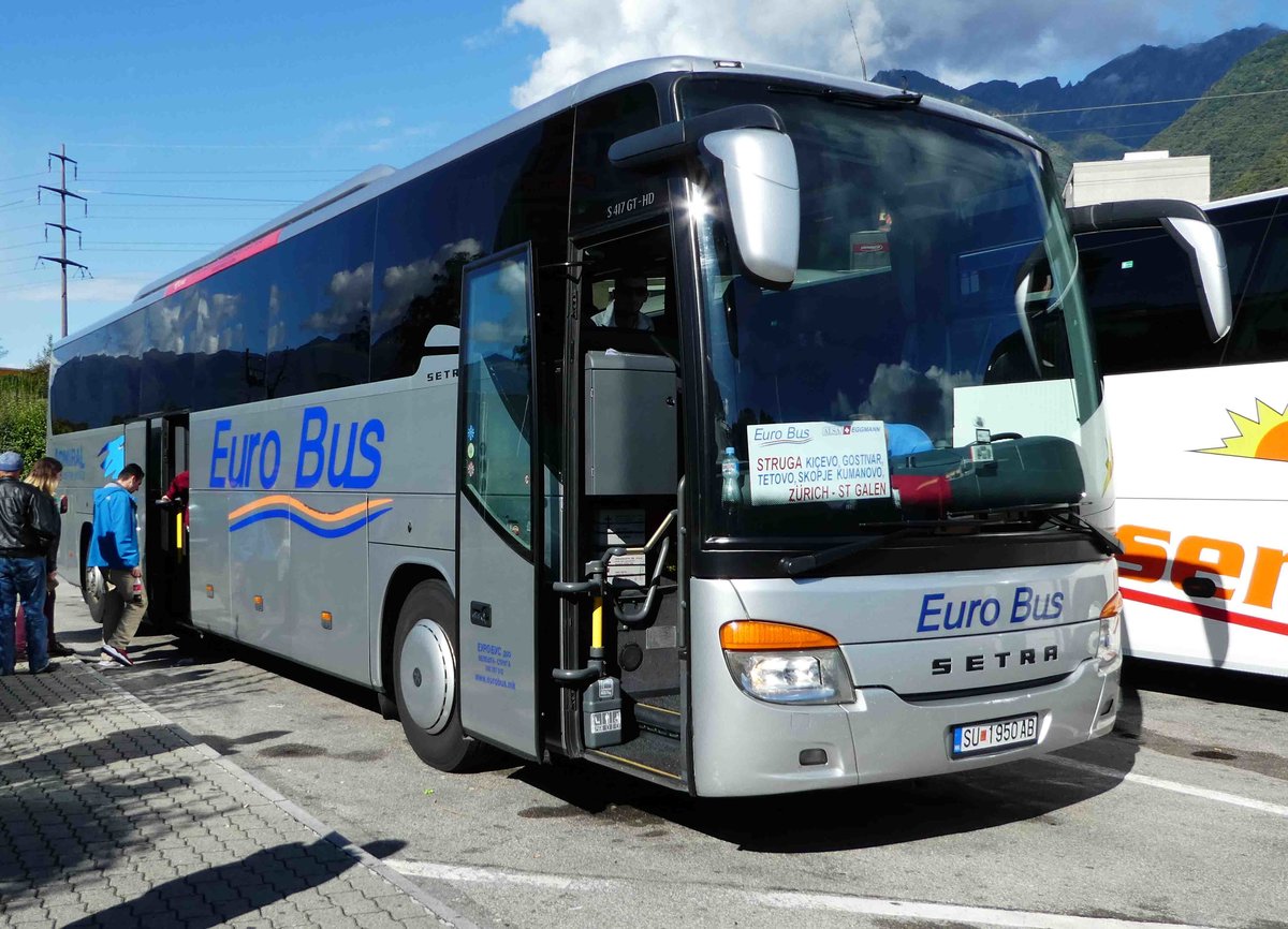 Setra S 417 von EUROBUS steht auf einem Rasthof an der E 35 im September 2017