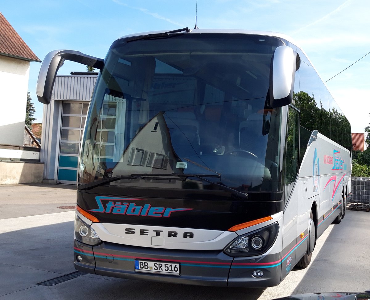 Setra S 516 HD St�bler-Reisen aus Magstadt auf dem Betriebshof