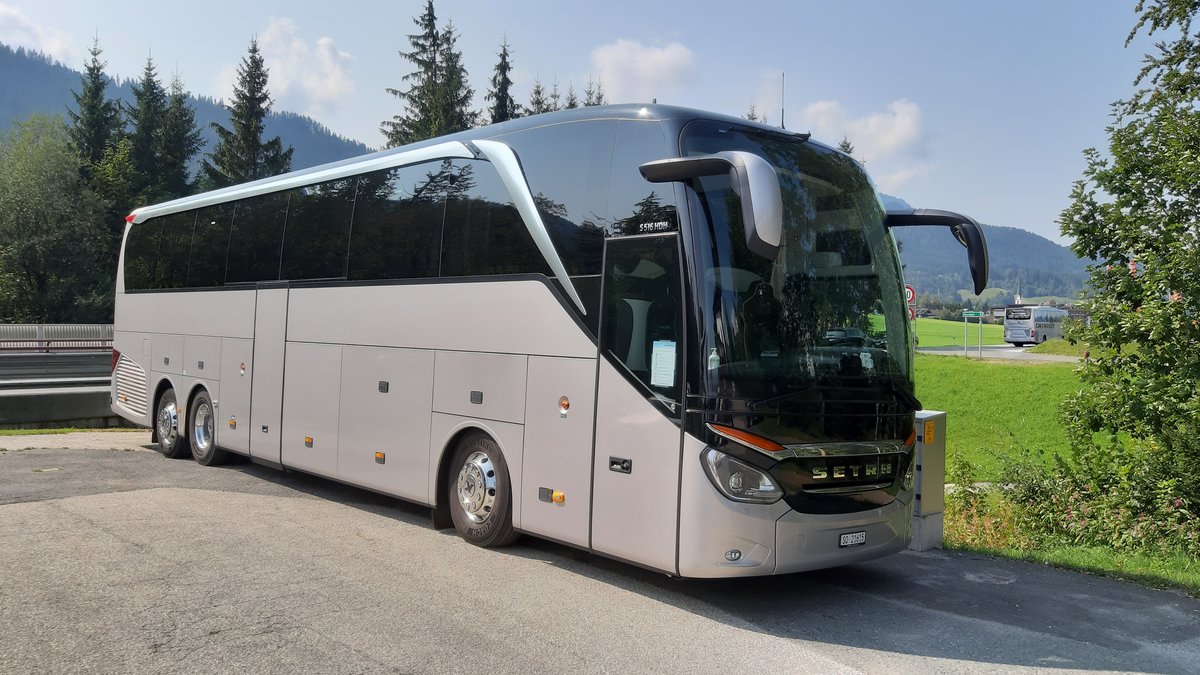 Setra S516 HDH, Schneider Reisen & Transport AG, Langendorf, SO 21615, unterwegs auf der Nockalmpanoramastrasse in K�rtnen