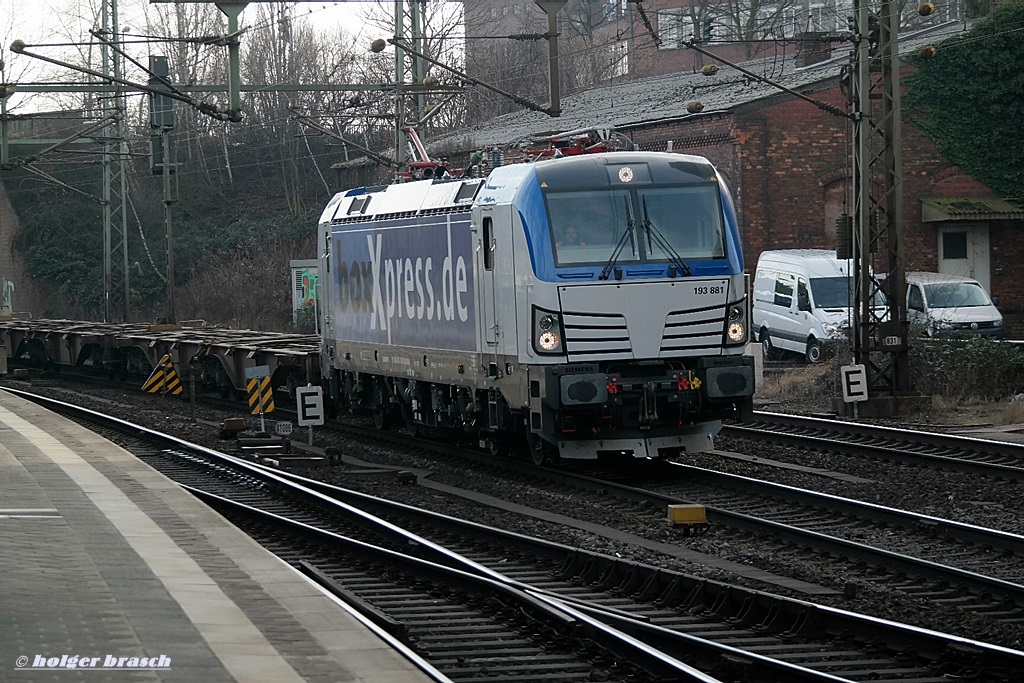 SIEMENS-VECTRON 193 881 zog einen intermodal am 14.02.14 durch hh-harburg