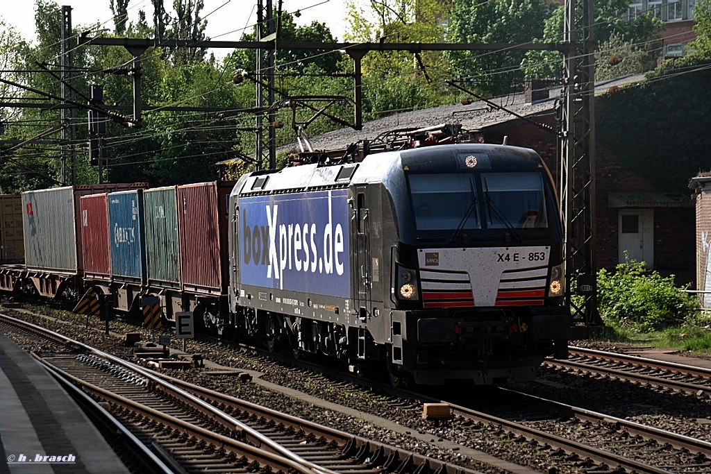 SIEMENS-VECTRON X4E-853 ist mit einen schachtelzug durch hh-harburg gefahren,datum 29.04.14
