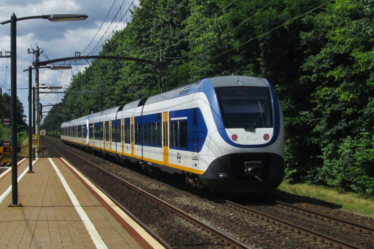 SLT 2408 verlässt Tilburg-Universiteit am 14 Juli 2016.