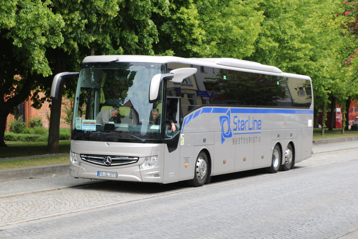 StarLine, Nidda - FB-SL 1773 - Mercedes am 17. Mai 2025 in Ribnitz (Aufnahme: Martin Beyer)
