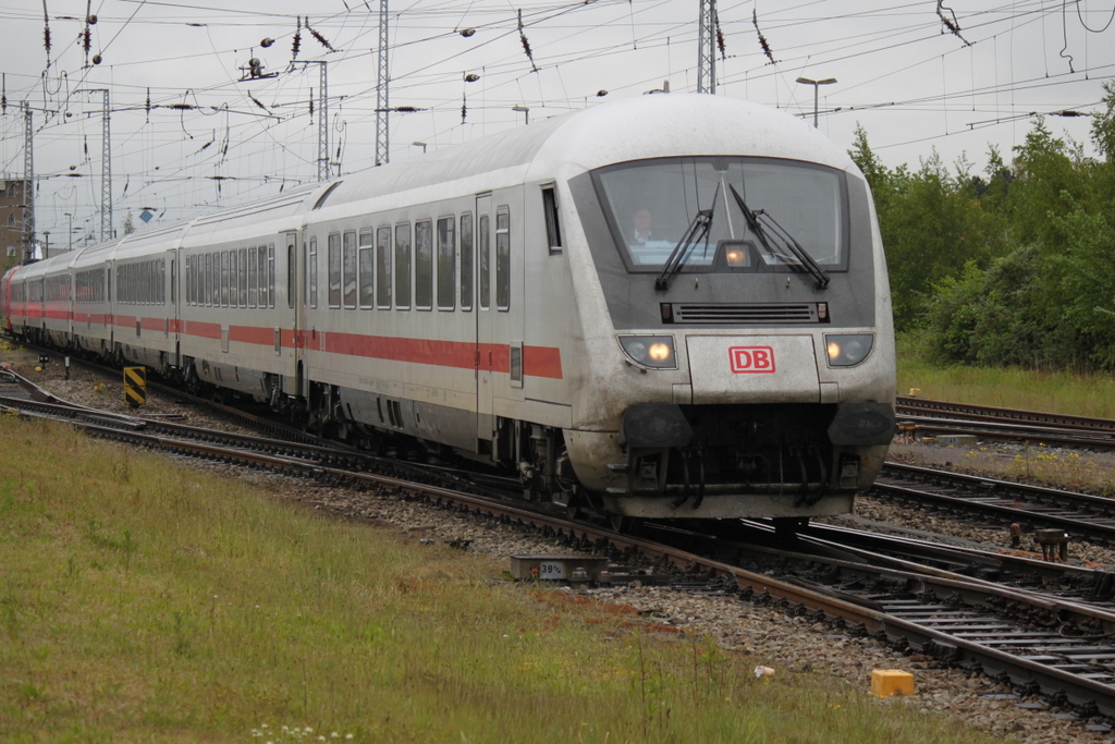 Steuerwagen(Bpmbdzf)als IC2182 von Hannover Hbf nach Stralsund Hbf bei der Einfahrt im Rostocker Hbf.23.05.2015