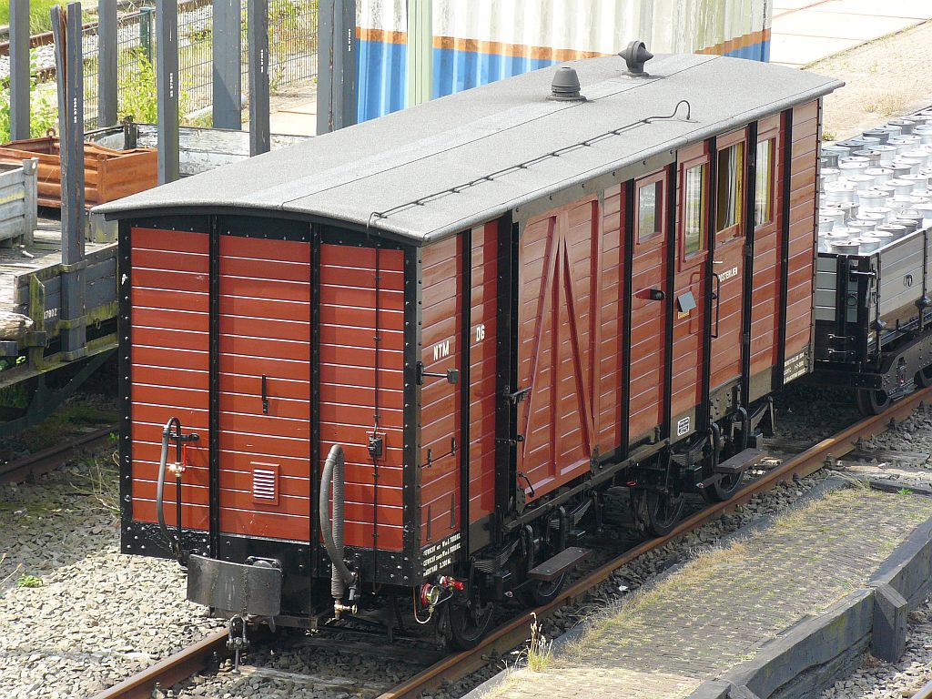 Stoomtram Hoorn-Medemblik Postbagagewagen NTM D6. Gebouwd door Werkspoor in 1903.
Hoorn 24-07-2013.