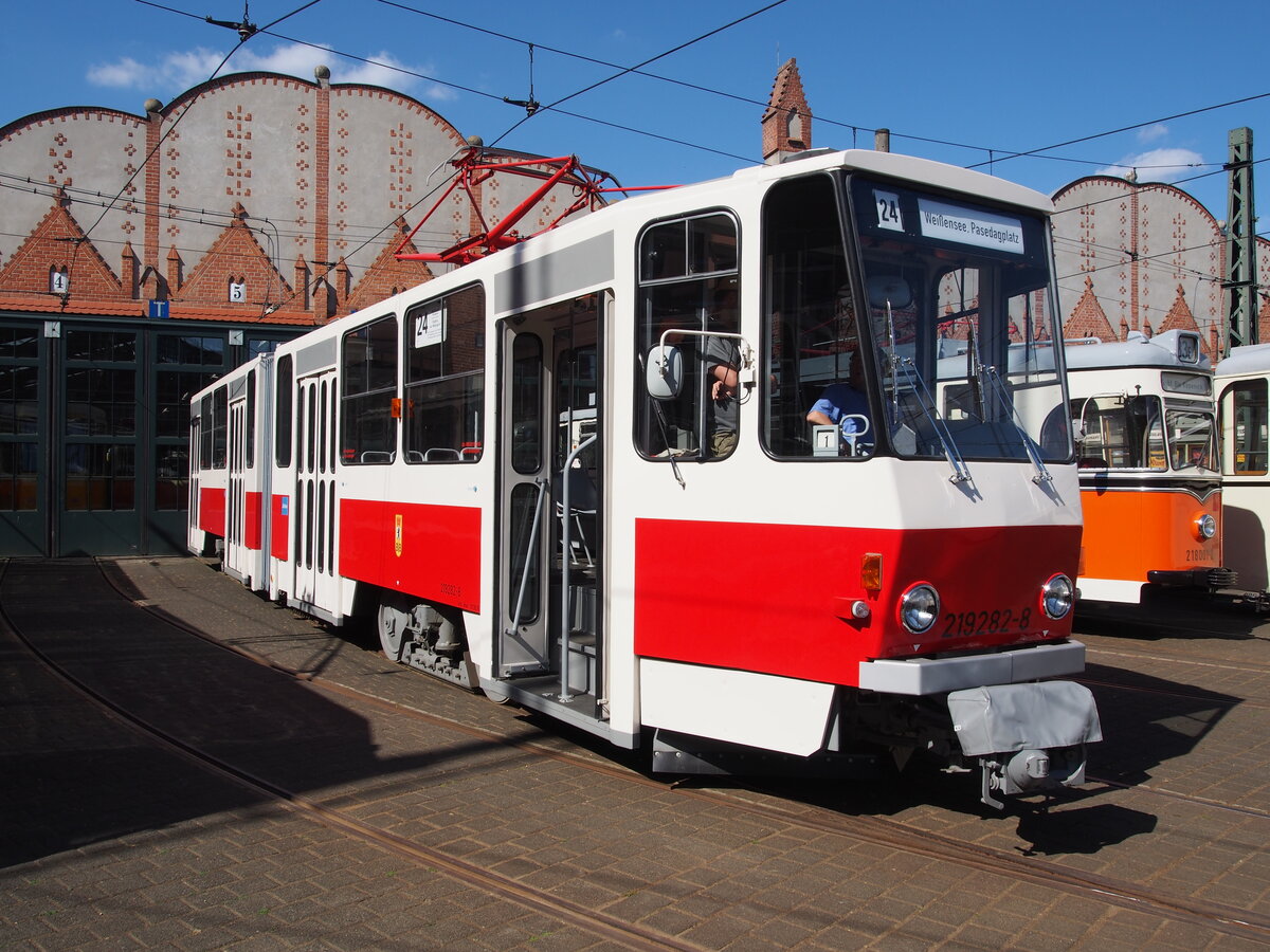 Stra�enbahn / Stadtbahn Berlin; KT 4 DNr.219 282-8 von CKD Tatra Baujahr 1986 im Betriebshof Berlin K�penick am 08.09.2018.