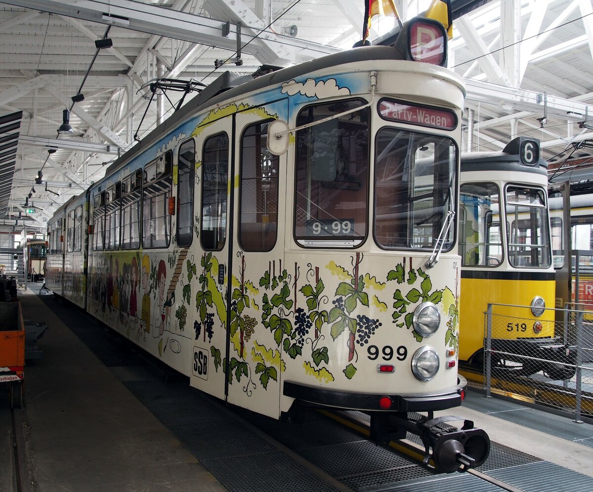 Straßenbahn / Stadtbahn; Stuttgart;    Partywagen DoT Nr.999 von der Maschinenfabrik Esslingen Baujahr 1965 im Museum Straßenbahnwelt in Stuttgart am 02.10.2014.