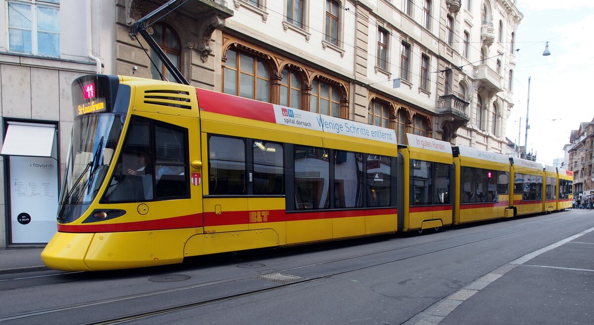 Straßenbahn / Stadtverkehr Basel; Be 6/10 Nr.165 Tango der BLT in Basel am 29.09.2019.