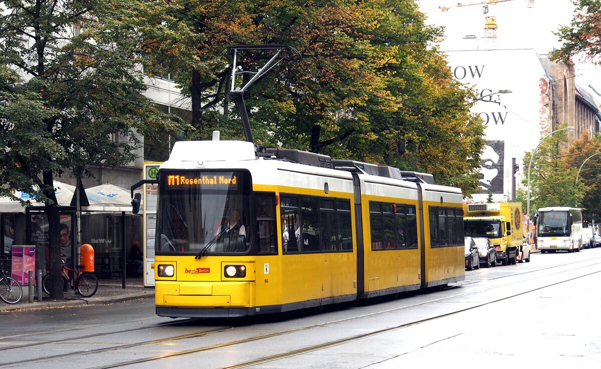 Straßenbahn / Stadtverkehr; Berlin;   GT 6 N-U der BVG Nr.1503 von AEG Baujahr 1994 in der Oranienburger Straße in Berlin am 11.10.2016.