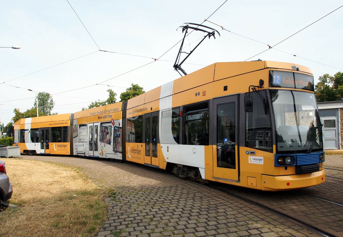 Straßenbahn / Stadtverkehr; Leipzig;    NGT 8 Nr.1143 von DWA Baujahr 1997 in der Hst Gohlin Nord  Leibzig am 22.07.2019.