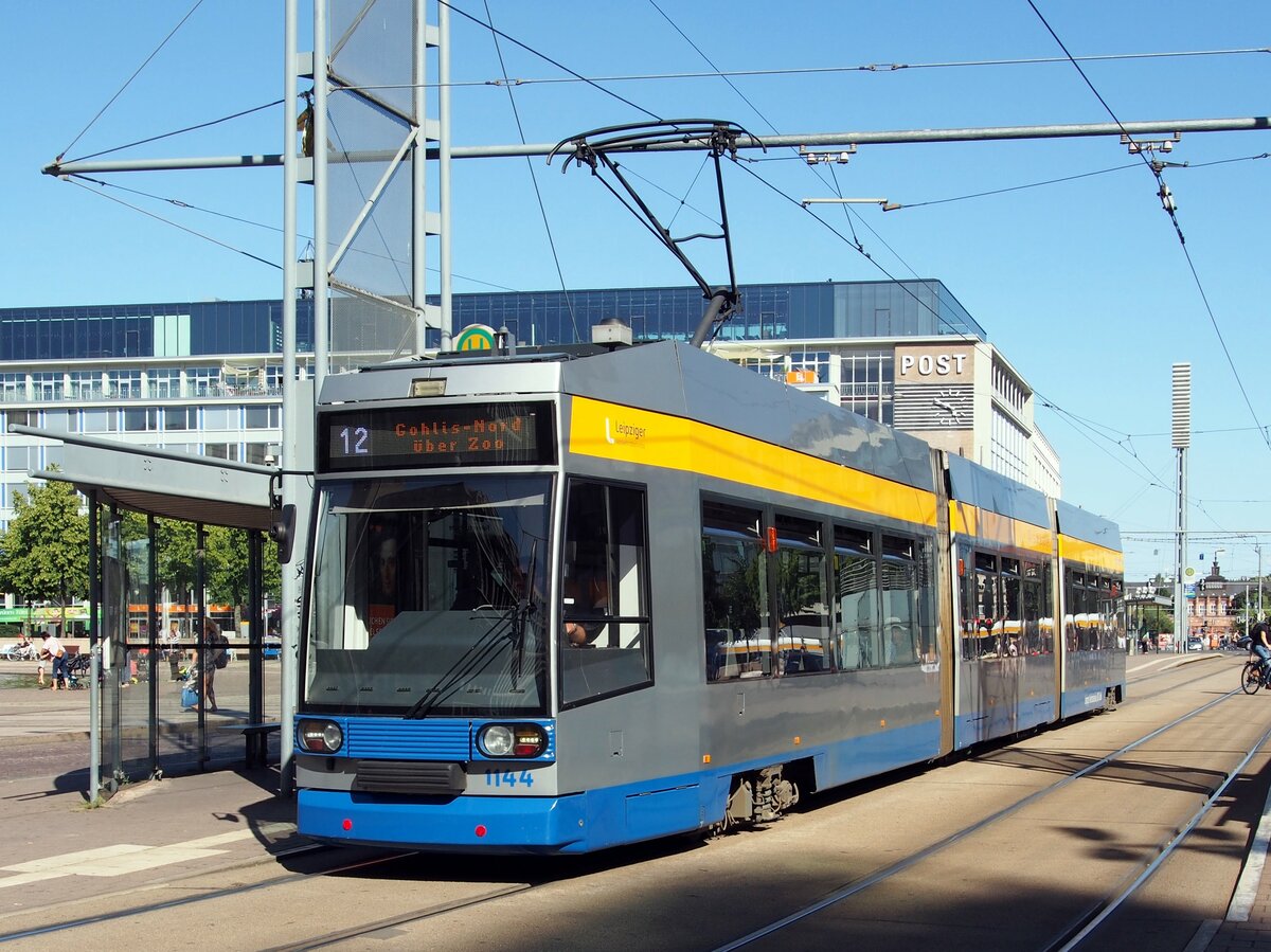 Straßenbahn / Stadtverkehr; Leipzig;    NGT 8 Nr.1144 von DWA Baujahr 1997 am Augustusplatz in Leipzig am 23.07.2019.