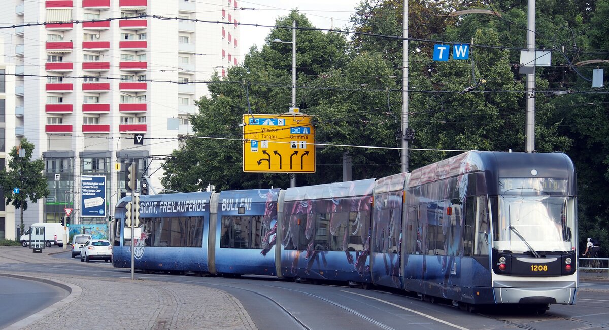 Straßenbahn / Stadtverkehr; Leipzig;      NGT 12 Nr.1208 Flexity Classic XXL von Bombardier Baujahr 2015 am Hbf Leipzig am 21.07.2019.