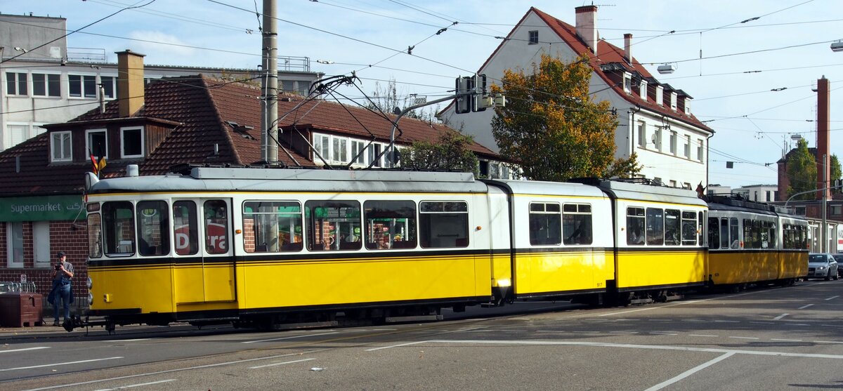 Stra�enbahn / Stadtverkehr Stuttgart; Do T4 Nr.917 und GT 4 Nr.629 in Stuttgart / Bad Cannstatt am 27.10.2019.