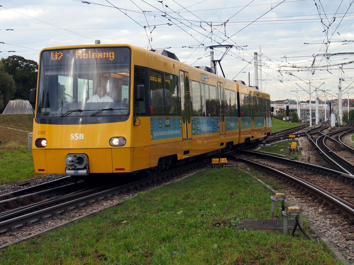 Stra�enbahn / Stadtverkehr; Stuttgart;    DT 8.10 Nr. 3301 und 3302 von D�wag Baujahr 1999 bei der Hst Mineralb�der in Stuttgart am 09.10.2014.