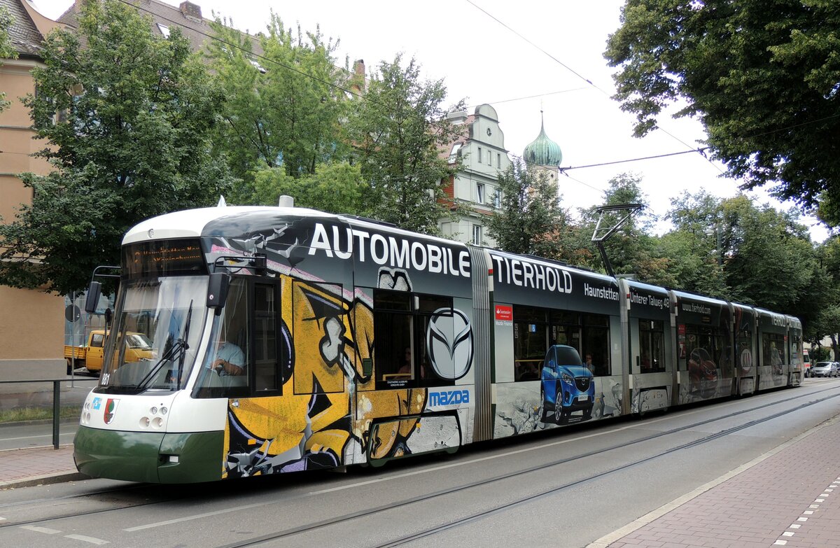Stra�enbahn/Stadtverkehr City Flex CF 8 Nr.881 von Bombardier Baujahr 2010 beim Fischertor in Augsburg am 30.07.2013.