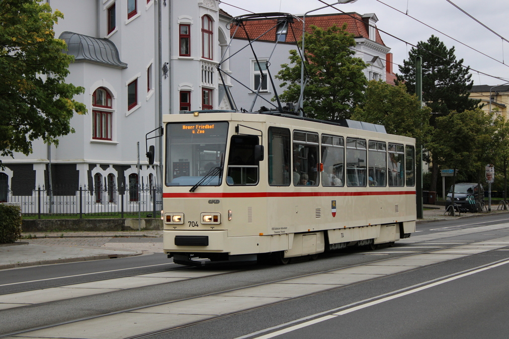 T6A2 704 von CKD Praha Smichov Am Vormittag Des 19 09 2021 In Der T6A2 704 von CKD Praha Smichov Am Vormittag Des 19 09 2021 In Der