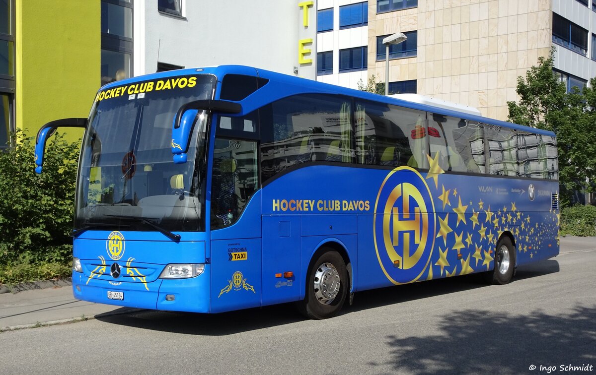 Taxi Gotschna aus Klosters | Teambus Hockey Club Davos | Nr. 20 | GR45164 | Mercedes-Benz Tourismo II RHD | 24.06.2017 in Stuttgart