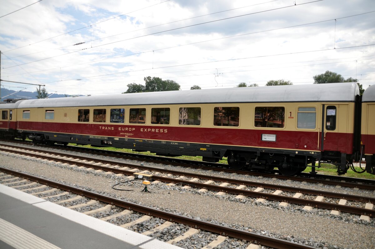 TEE Rheingold Wagen 5 D-AKE 56 80 85-92 151-4 ARmh in Lindau-Reutin am 12.08.2023.
