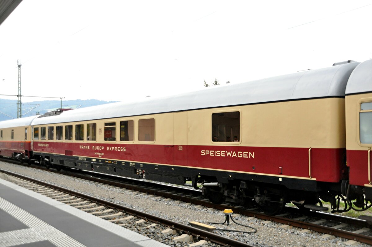 TEE Rheingold Wagen 7 Speisewagen D-AKE 56 80 88-94 306-9 WRmz in Lindau-Reutin am 12.08.2023.