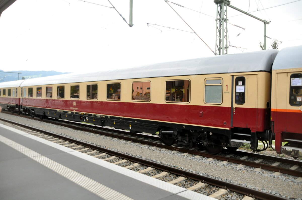 TEE Rheingold Wagen 9 Speisewagen D-AKE 61 80 19-90 252-6 Ampz in Lindau-Reutin am 12.08.2023.