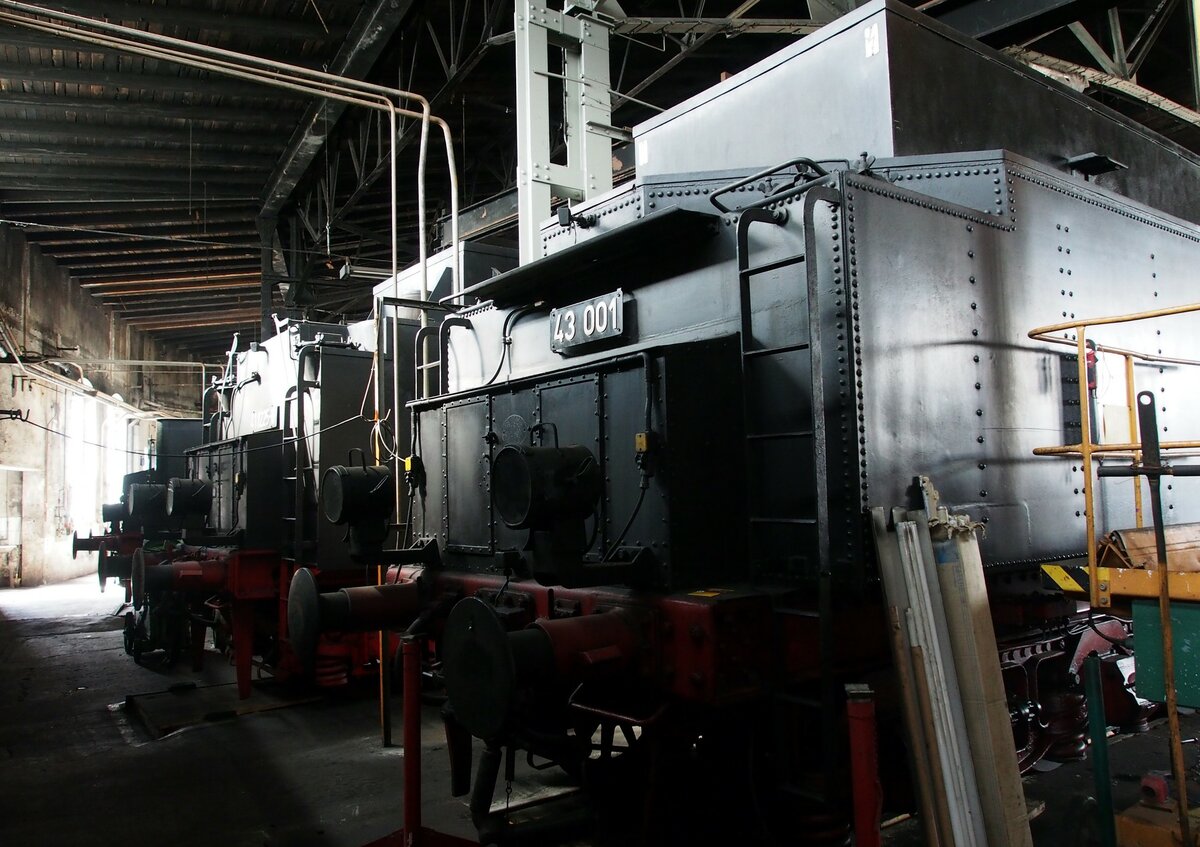 Tender der 43 001 im Sächischen Eisenbahnmuseum Chemnitz am 19.04.2017.