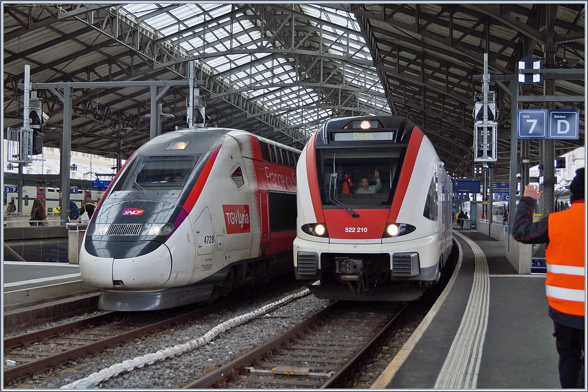 TGV Lyria und RABe 522 201 in Lausanne.

27 Feb. 2020