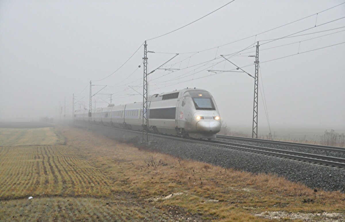 TGV POS 4414 in Neu-Ulm Pfuhl am 03.03.2012.