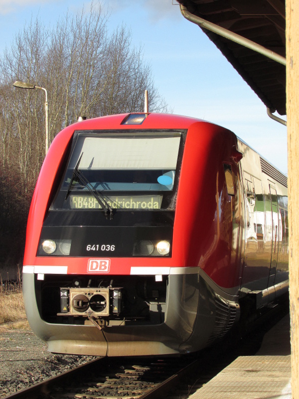Triebwagen 641 036 im Bahnhof Fröttstädt am 7.Jan.2014