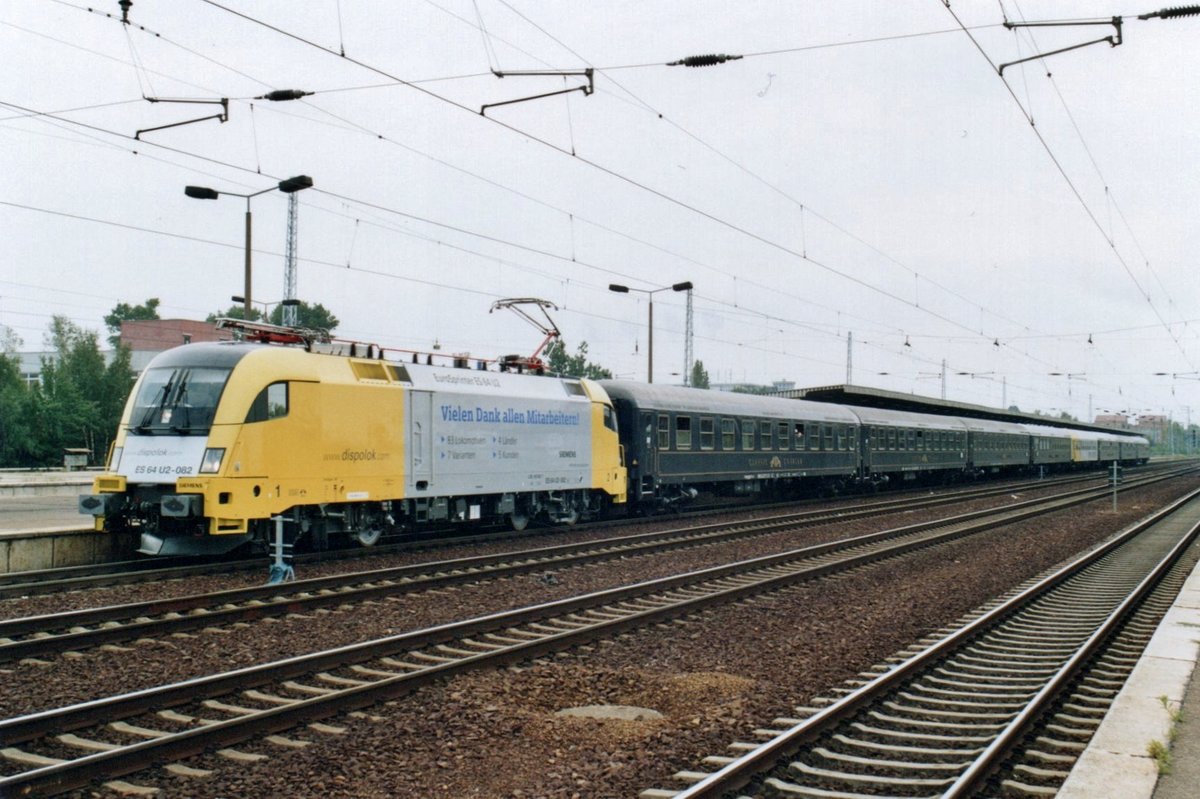 U2-082 mit Sonderzug steht am 9 September 2003 in Berlin Sch�nefeld.